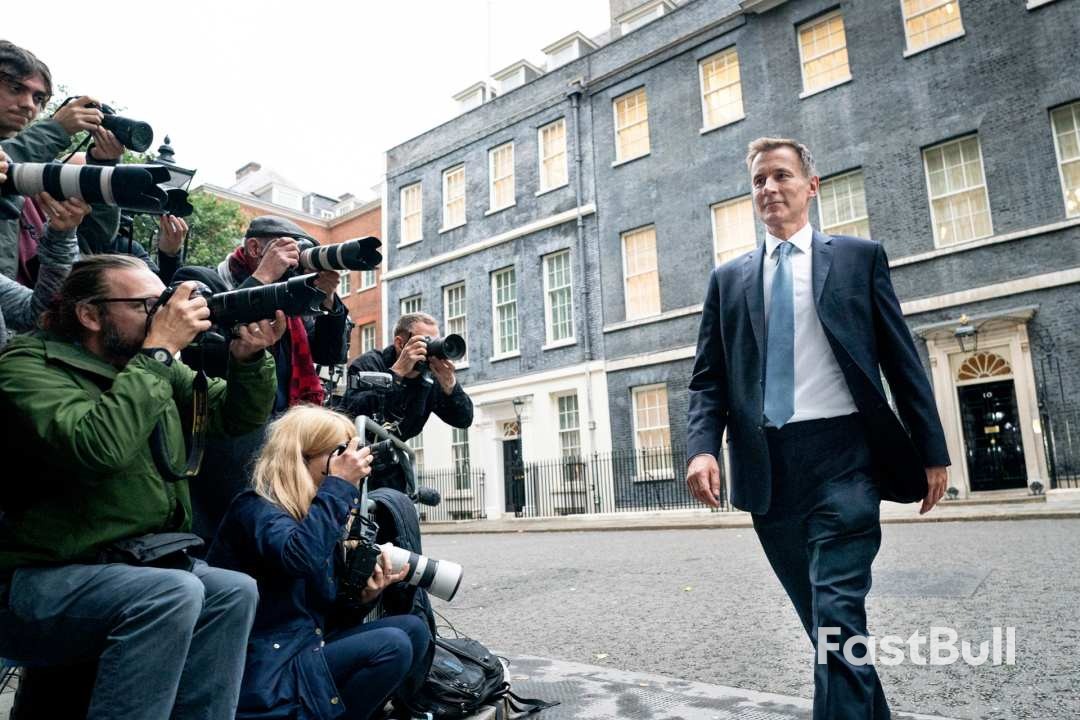 英国商界和国会议员呼吁特拉斯辞职_1