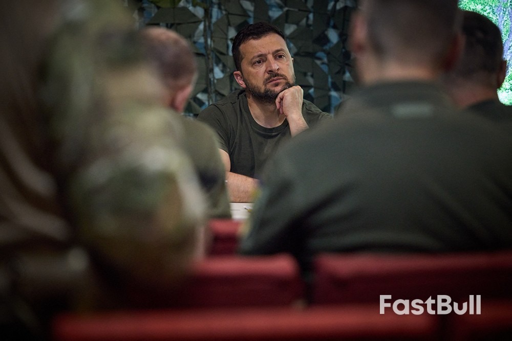 扎卢日内和泽连斯基,各有各的苦水_1 扎卢日内和泽连斯基,各有各的苦水_1