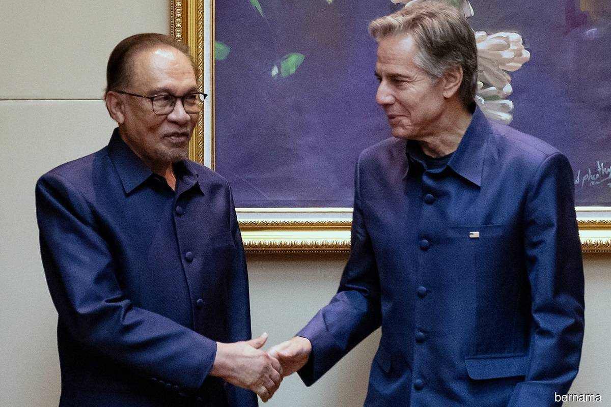 Anwar Welcomes US$14.7b Investments Proposed by US Tech Giants - FastBull