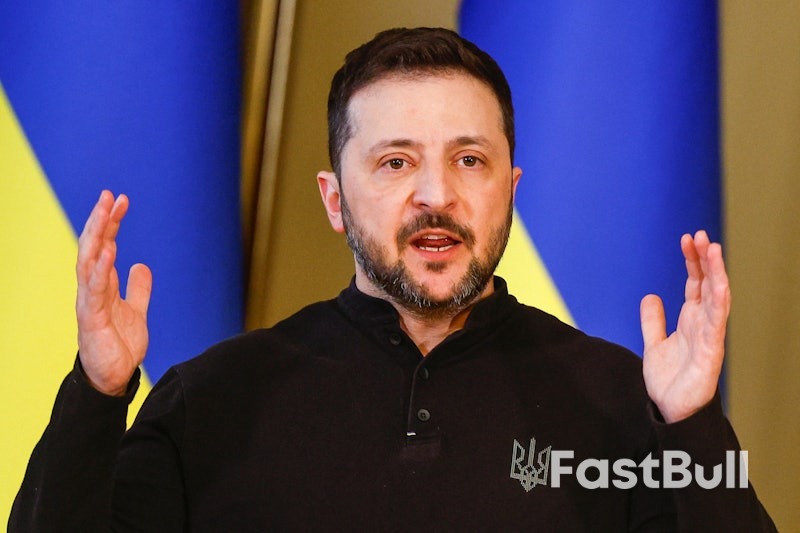 普京的先谈后停VS泽连斯基的先停后谈，特朗普如何抉择？_3