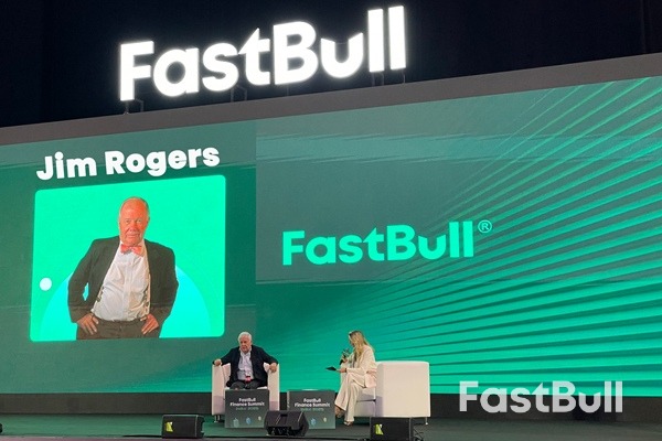 Una reunión de gigantes, un choque de mentes: ¡FastBull Finance Summit Dubai 2025 comienza con un estallido!_5 Una reunión de gigantes, un choque de mentes: ¡FastBull Finance Summit Dubai 2025 comienza con un estallido!_5