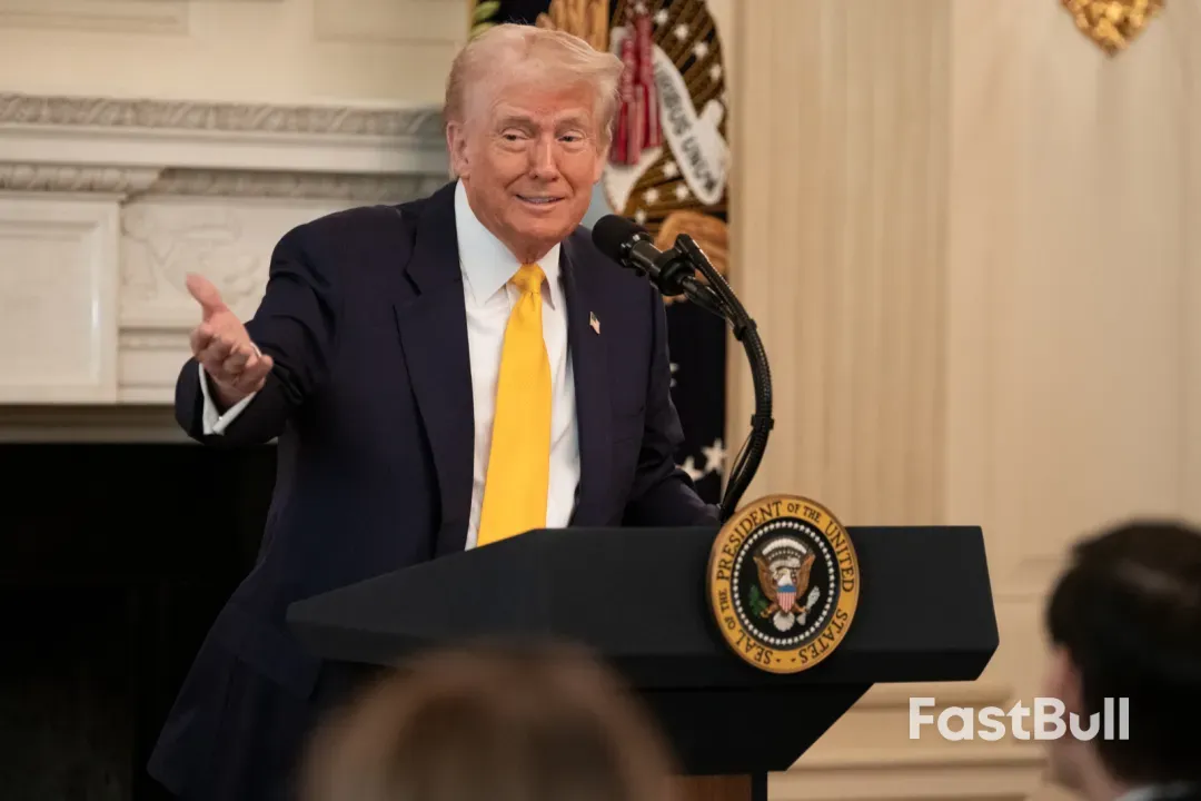 特朗普“万亿减税方案”惹争议:10年减4万亿美元,亿万富豪最受益?_1 特朗普“万亿减税方案”惹争议:10年减4万亿美元,亿万富豪最受益?_1