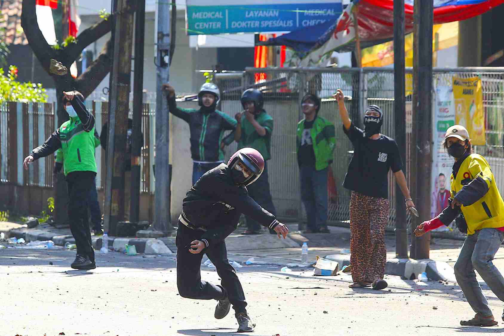 印尼骚乱背后，谁在博弈？ - FastBull