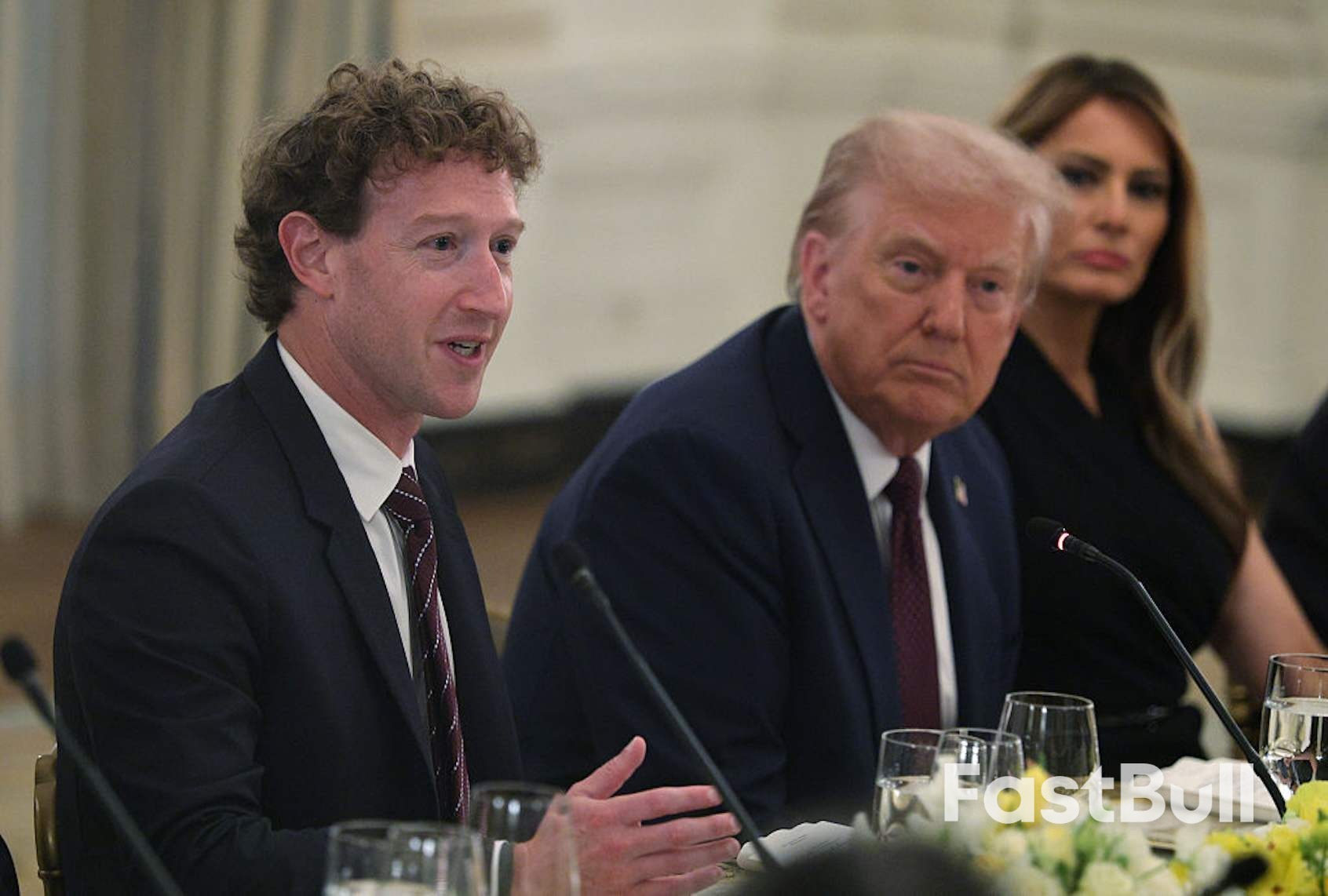 马斯克失宠,扎克伯格与奥特曼趁机上位,迎来与特朗普的“蜜月期”_1 马斯克失宠,扎克伯格与奥特曼趁机上位,迎来与特朗普的“蜜月期”_1