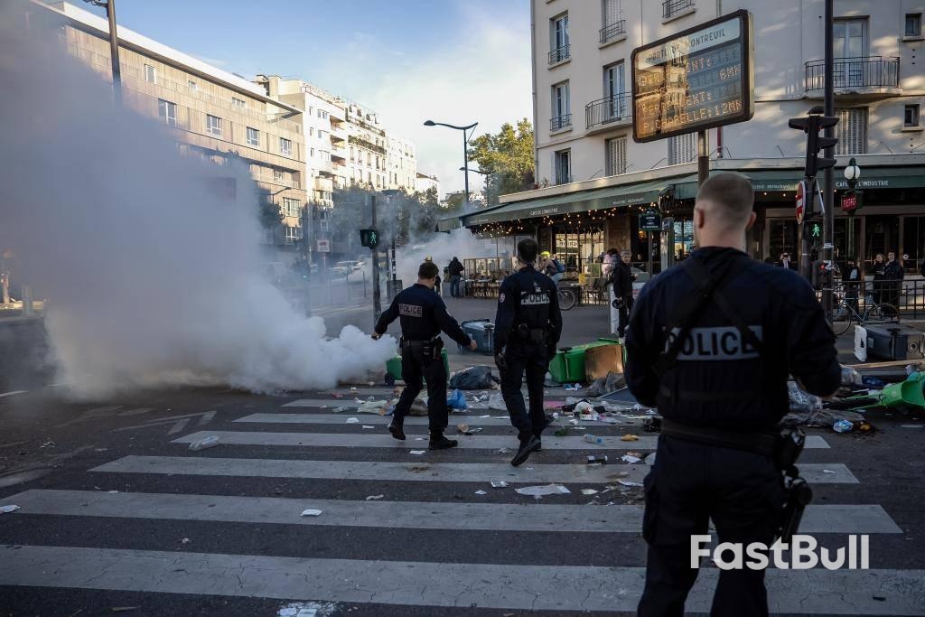 “封锁法国”示威席卷法兰西,新总理上台碰上全国抗议_1 “封锁法国”示威席卷法兰西,新总理上台碰上全国抗议_1