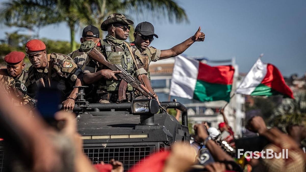 马达加斯加政变军人称将就任总统_2