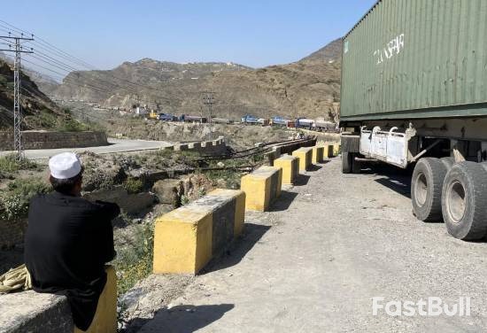 边境冲突后，巴基斯坦与阿富汗实施临时停火_1