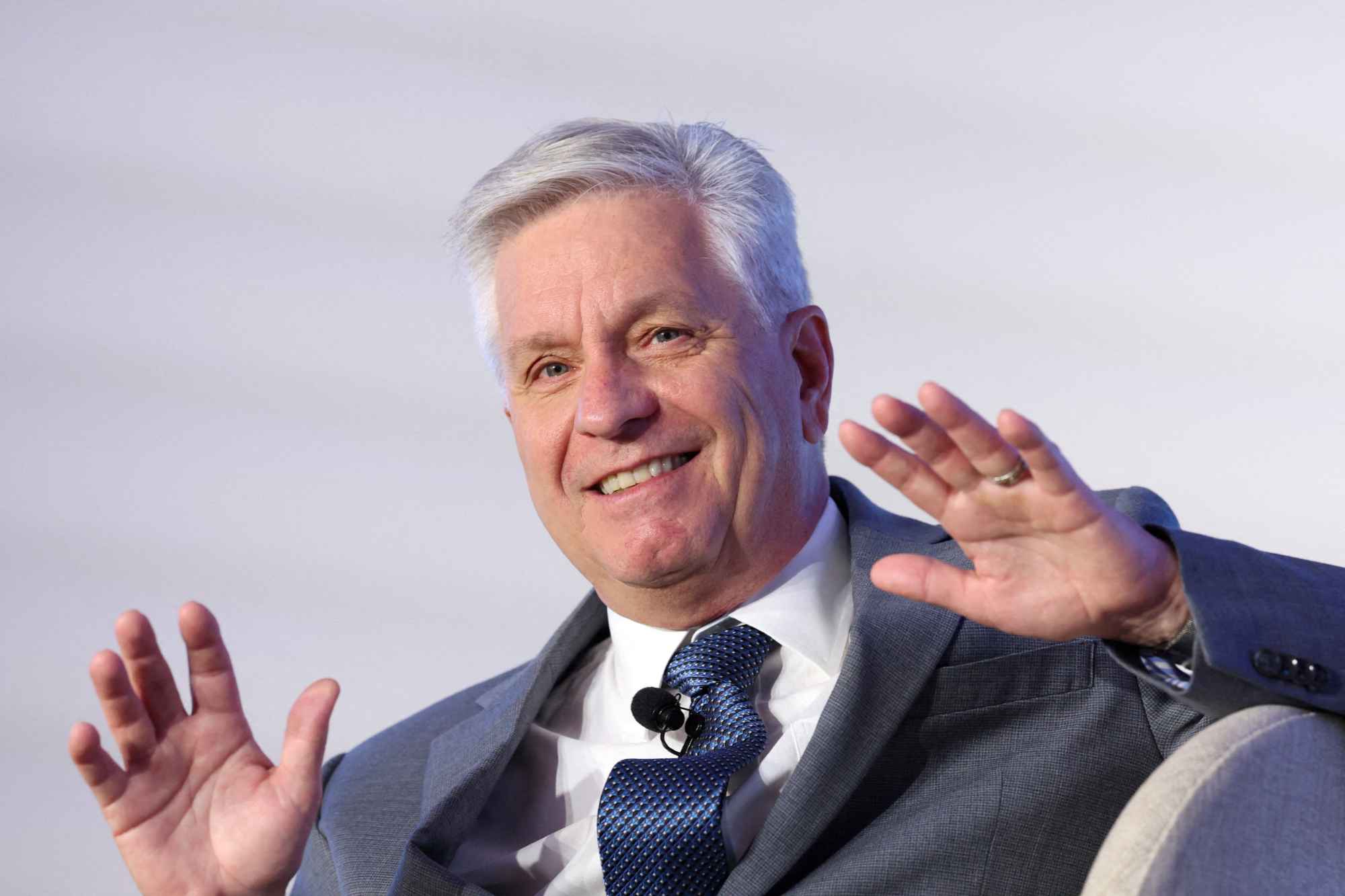 正角逐美联储主席职位的沃勒呼吁10月降息后保持谨慎- FastBull