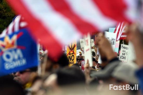 特朗普“调兵治安”的法政争议_6 特朗普“调兵治安”的法政争议_6