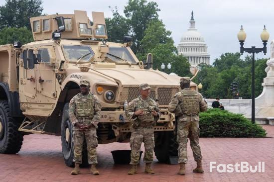 特朗普“调兵治安”的法政争议_2 特朗普“调兵治安”的法政争议_2