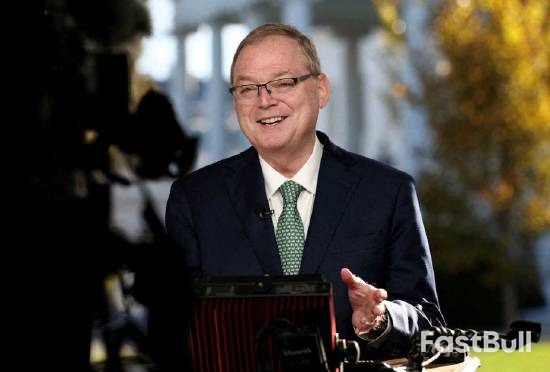 特朗普“钦点”哈塞特接掌美联储_1