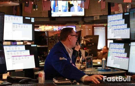 美国白领失业潮:AI引爆政治巨变_3 美国白领失业潮:AI引爆政治巨变_3