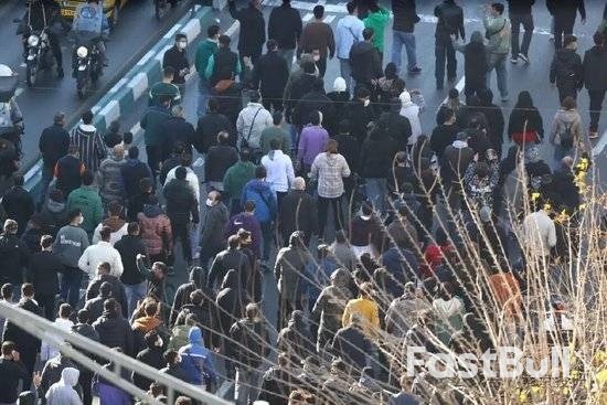 货币爆雷，伊朗发生了什么_2