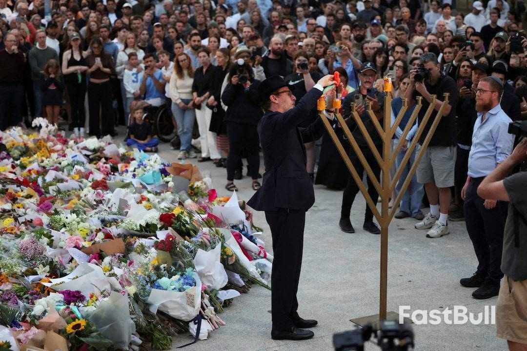 시드니, 15명 사망 애도…이스라엘 대사, 유대인 보호 강화 촉구_1 시드니, 15명 사망 애도…이스라엘 대사, 유대인 보호 강화 촉구_1