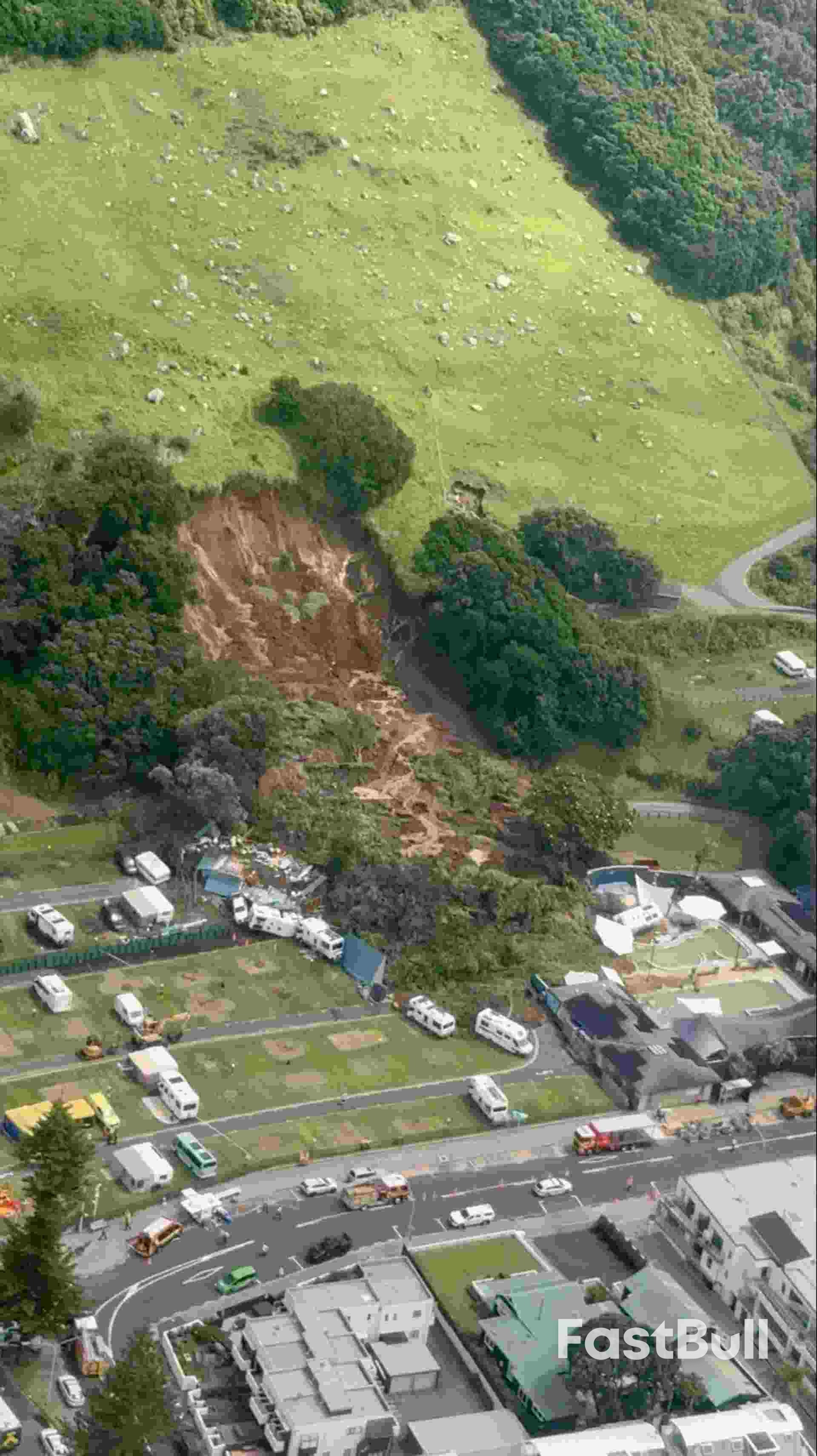 Rescatistas de Nueva Zelanda tamizan escombros en busca de sobrevivientes del deslizamiento de tierra_1 Rescatistas de Nueva Zelanda tamizan escombros en busca de sobrevivientes del deslizamiento de tierra_1