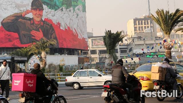 伊朗里亚尔崩盘：汇率雪崩引发街头抗议_1