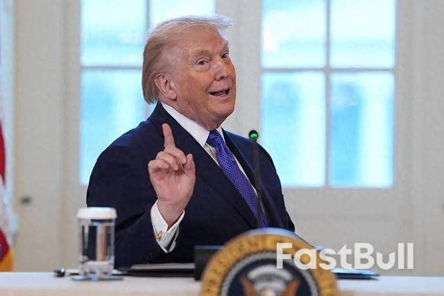 特朗普回应鲍威尔被查_1